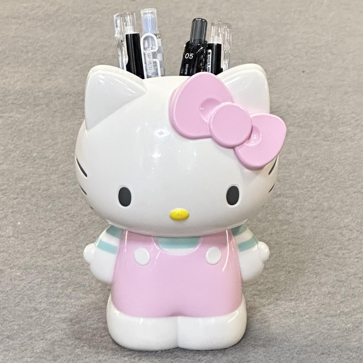 New Cartoon Sanrio Hello Kitty - огляд і ціна Beauty Makeup Salon